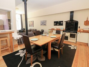 Cottage | Dining - Wye Apartment, Litton Mill (Buxton)