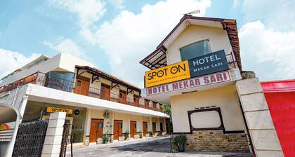 SPOT ON 2011 Hotel Mekar Sari