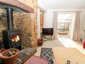 Cottage | Living area - Stone Wheel Cottage (Banbury)