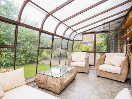 Cottage | Interior