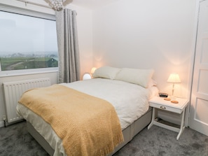 3 habitaciones, decoración personalizada y muebles diferentes 