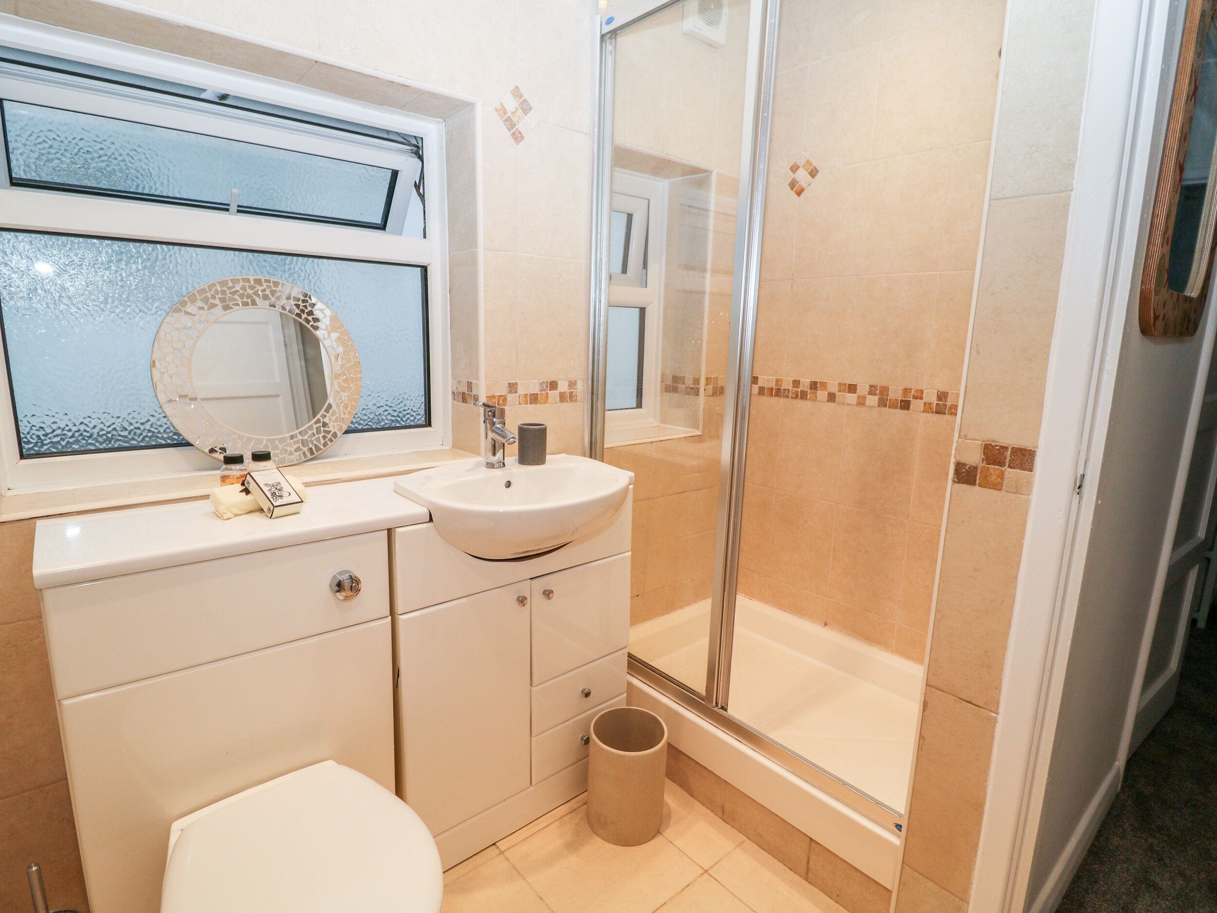 Cottage | Bathroom | Shower