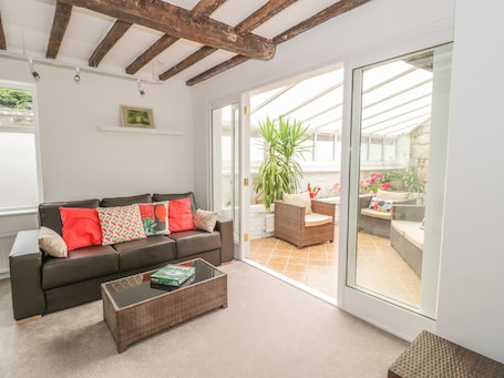 ์ฝํฐ์ง | ๋ด๋ถ