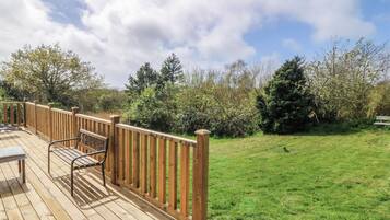 Cottage | Property grounds