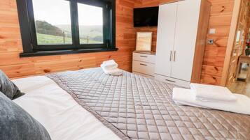 Cottage | 2 bedrooms, individually decorated, individually furnished, free WiFi