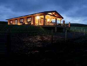 Cottage | Exterior - Bryn Eiddon Log Cabin (Machynlleth)