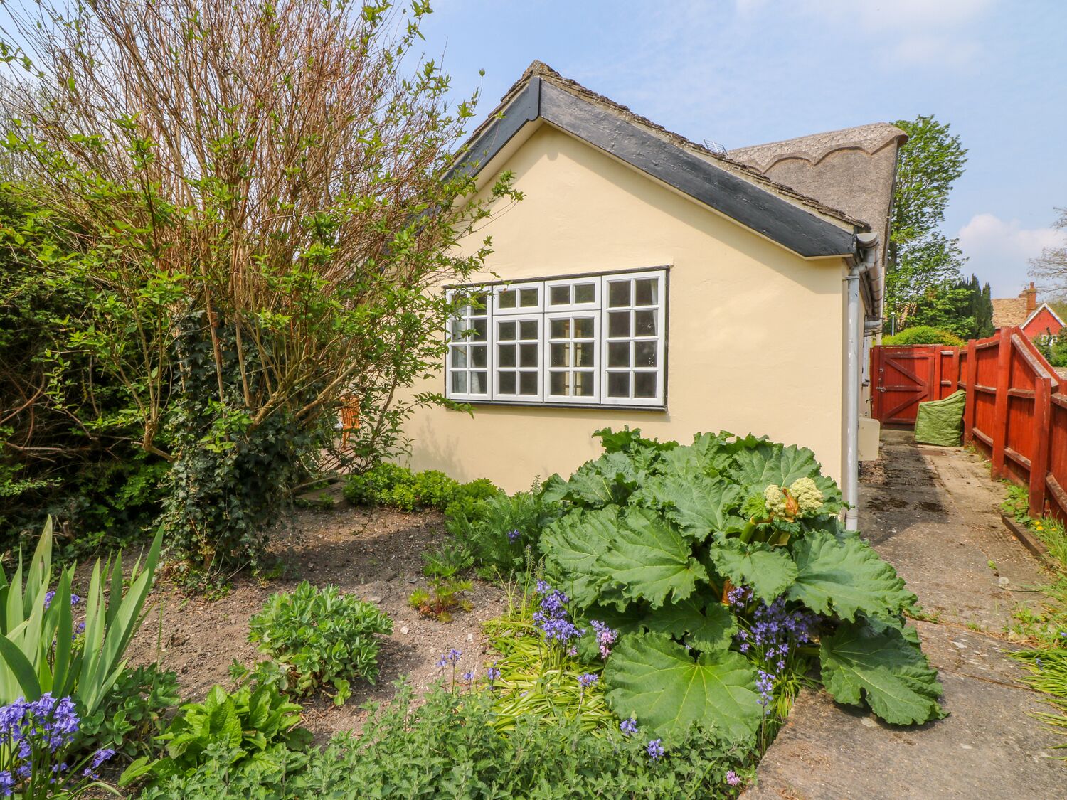Cottage | Interior
