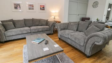 Cottage | Living room