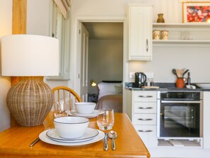 Cottage | Cuisine privée | Réfrigérateur, four, bouilloire électrique, grille-pain