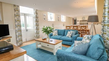 Cottage | Interior
