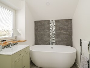Cottage | Bathroom | Shower - Coney Garth Barn (Beckermet)
