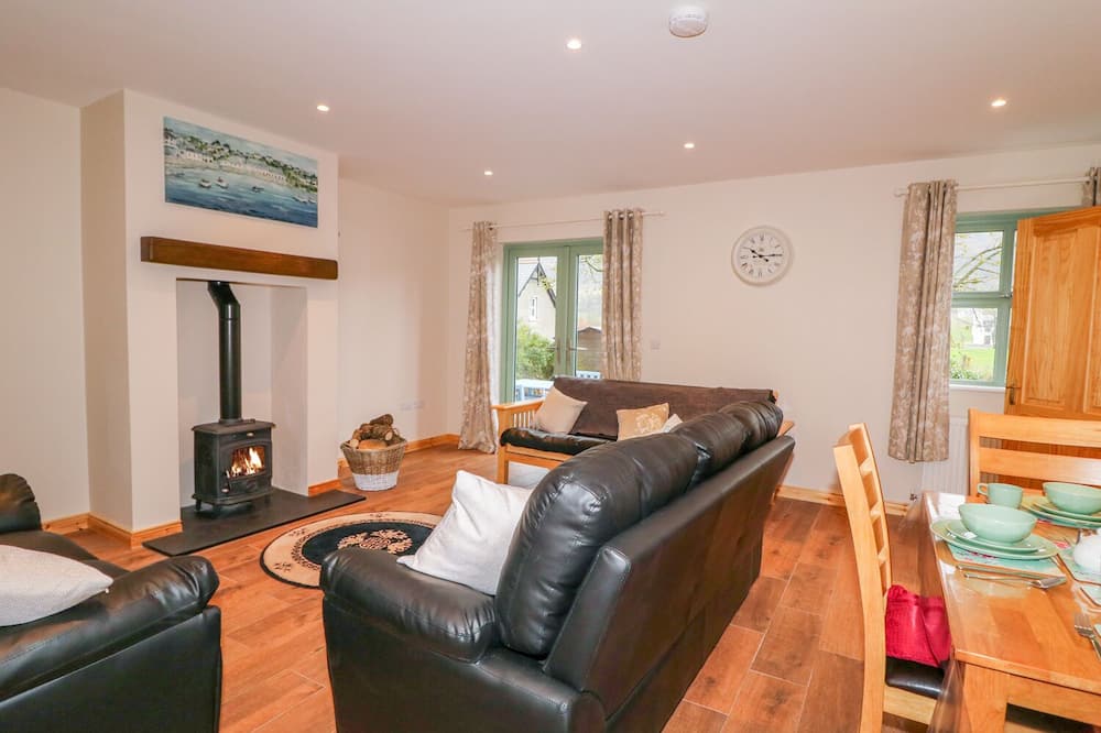 Minnie's Cottage, Killeavy - Hackballscross