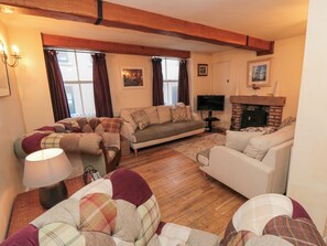 Cottage | Living area