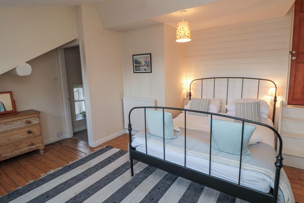 Cottage | 3 bedrooms, individually decorated, individually furnished, free WiFi