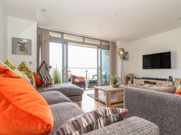 Cottage | Living room | TV - 8 Cribbar (Newquay)