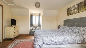 3 bedrooms, individually decorated, individually furnished, free WiFi