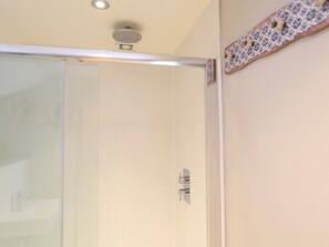 Bathroom - The Reach (Kingsbridge)