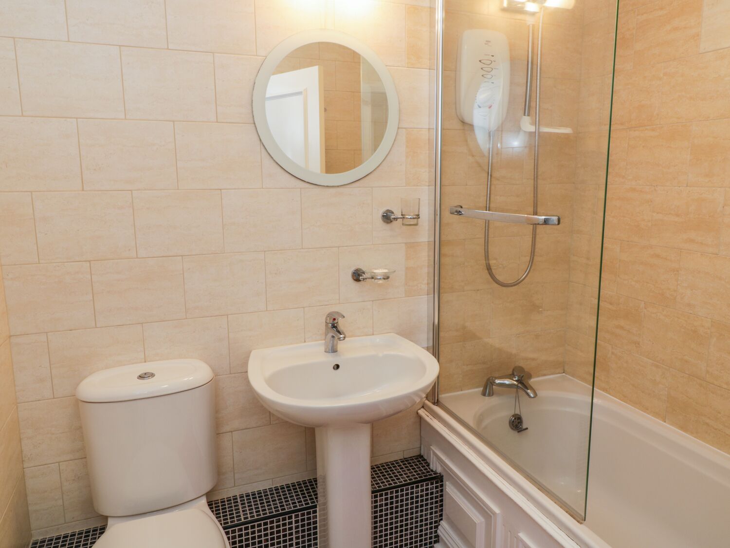 平房 | 浴室 | 淋浴設備