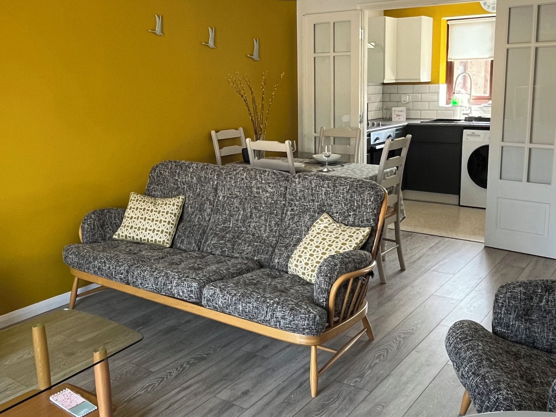 Cottage | Living area