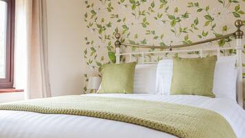 Cottage | 2 bedrooms, individually decorated, individually furnished, free WiFi