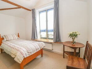 Cottage | 5 bedrooms, individually decorated, individually furnished, free WiFi