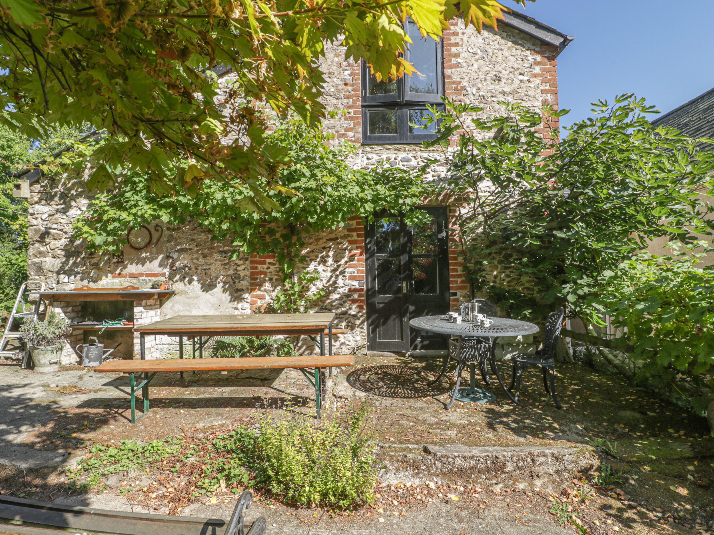 Cottage | Interior