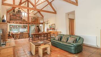 Cottage | Living area