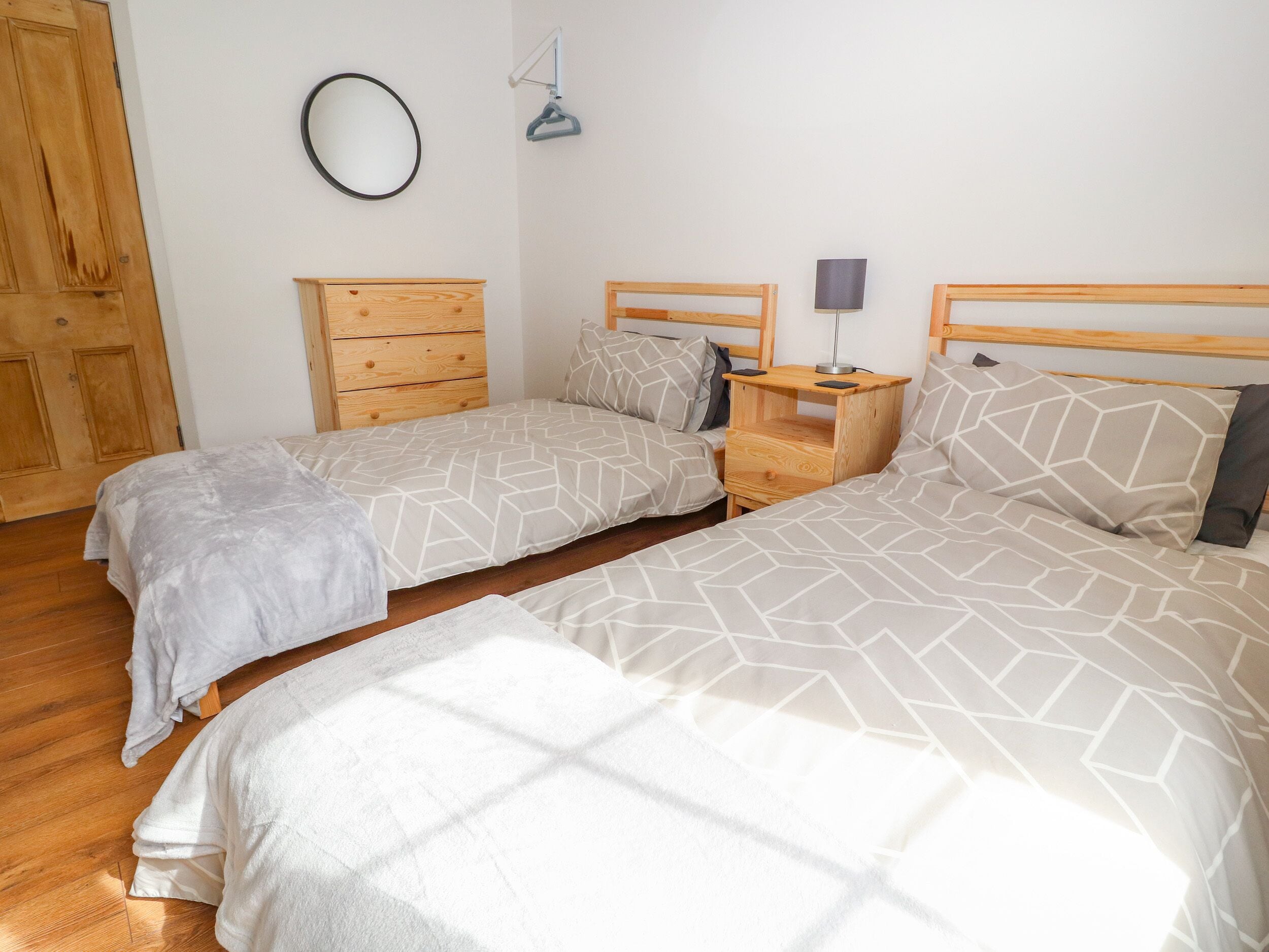 2 bedrooms, individually decorated, individually furnished, free WiFi