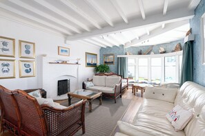 Interior - Blue Bay Beach House (Newquay)
