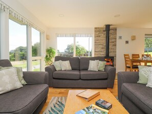 Cottage | Interior - Rowan (Truro)