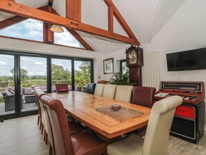 Cottage | Interior - Longmynd (Gloucester)