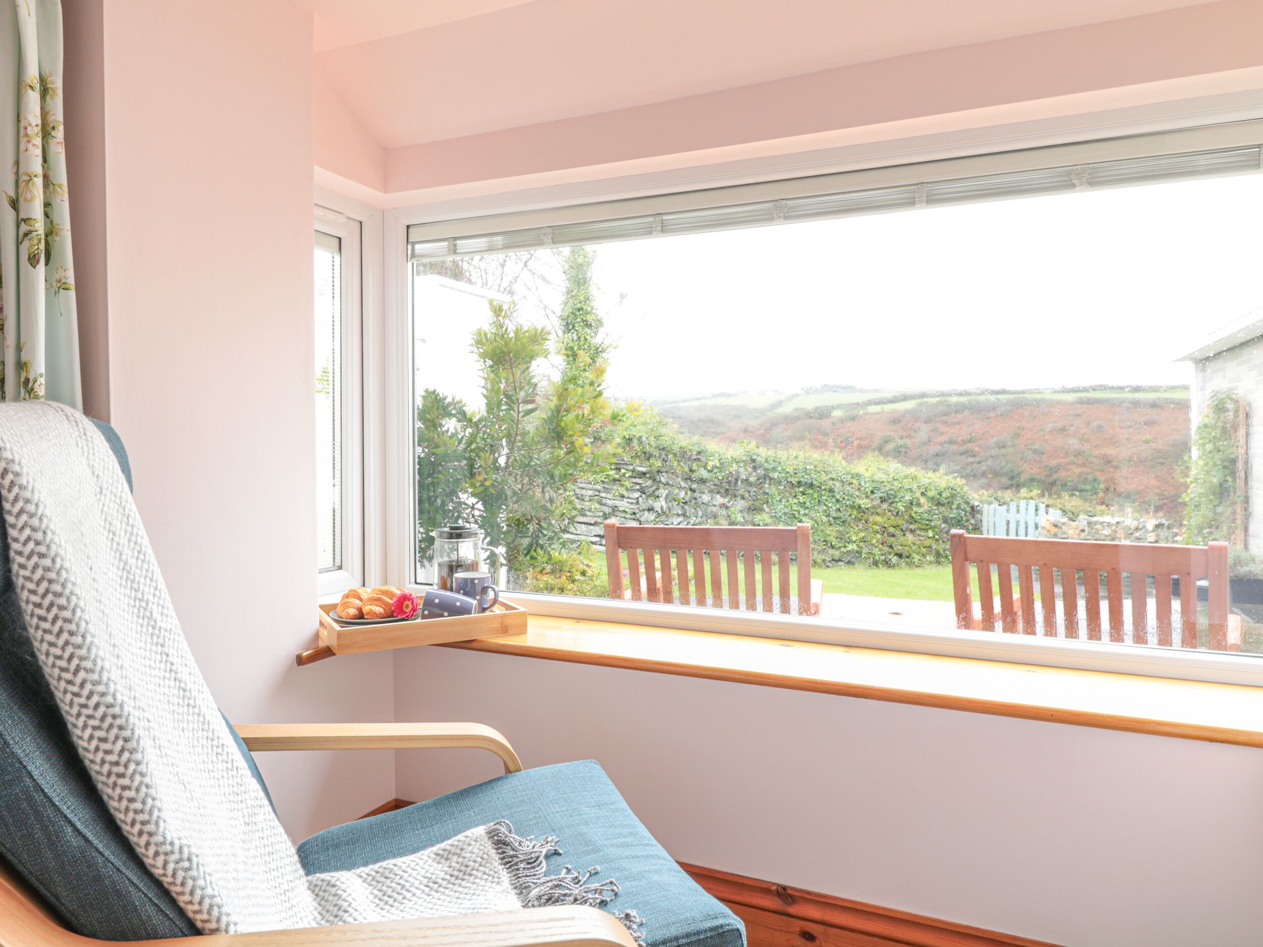 Cottage | Balcony