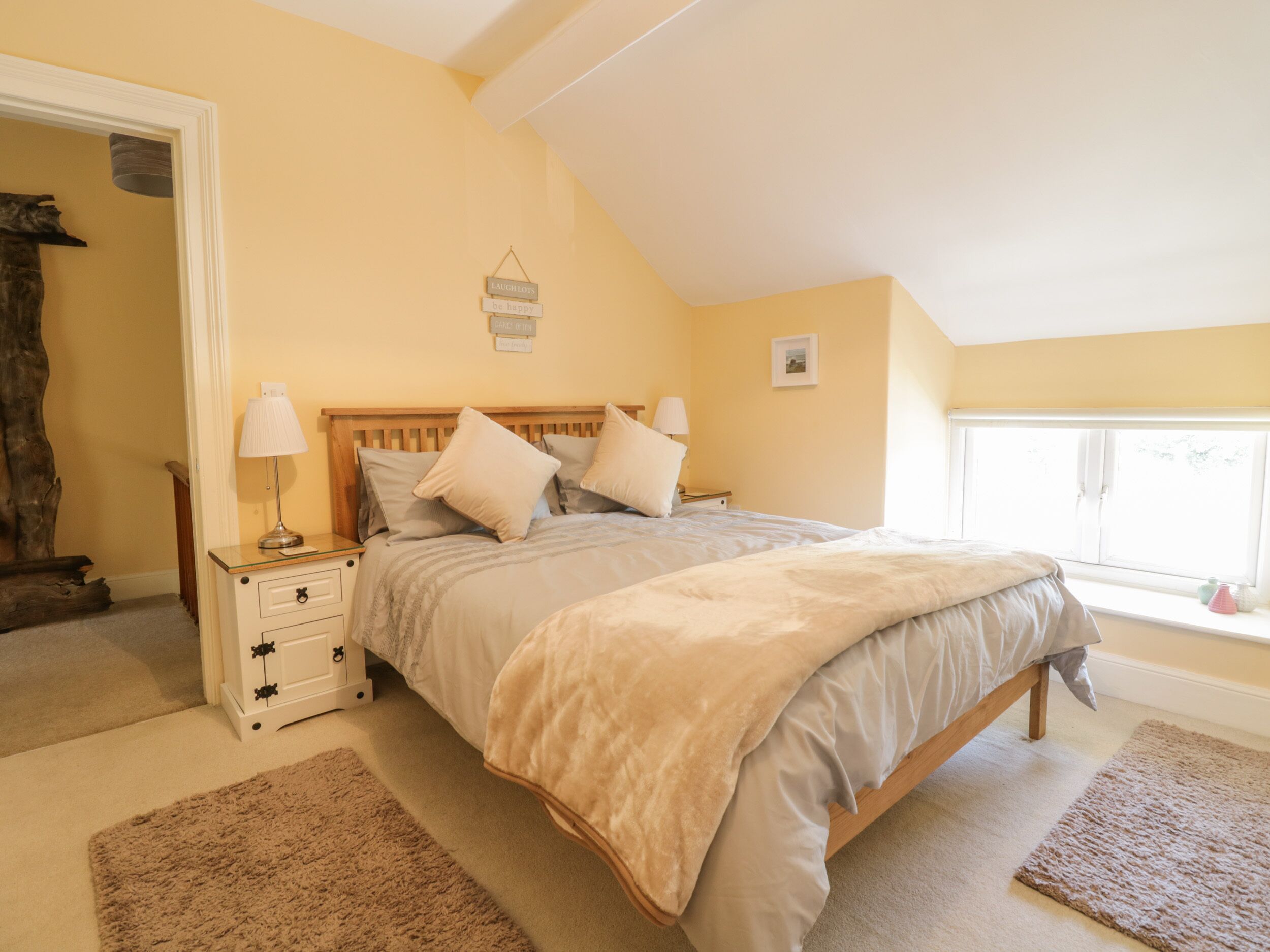 Cottage | 4 bedrooms, individually decorated, individually furnished, free WiFi