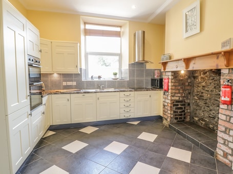 Cottage | Interior