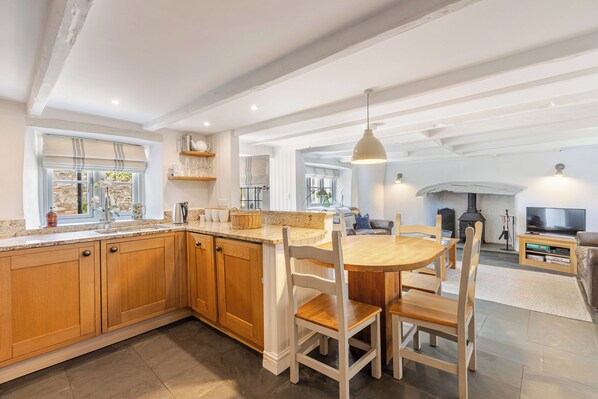 Cottage | Dining - 3 Glendale Cottages (Dartmouth)