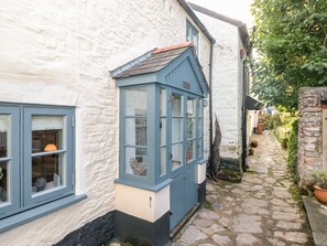 Cottage | Interior