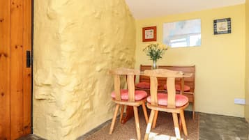 Cottage | Bahagian dalam