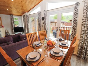 Cottage | Dining - Fell View Lodge (Windermere)