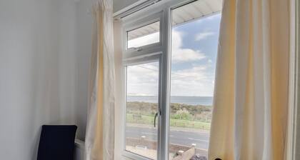 The Lookout -the House With A View