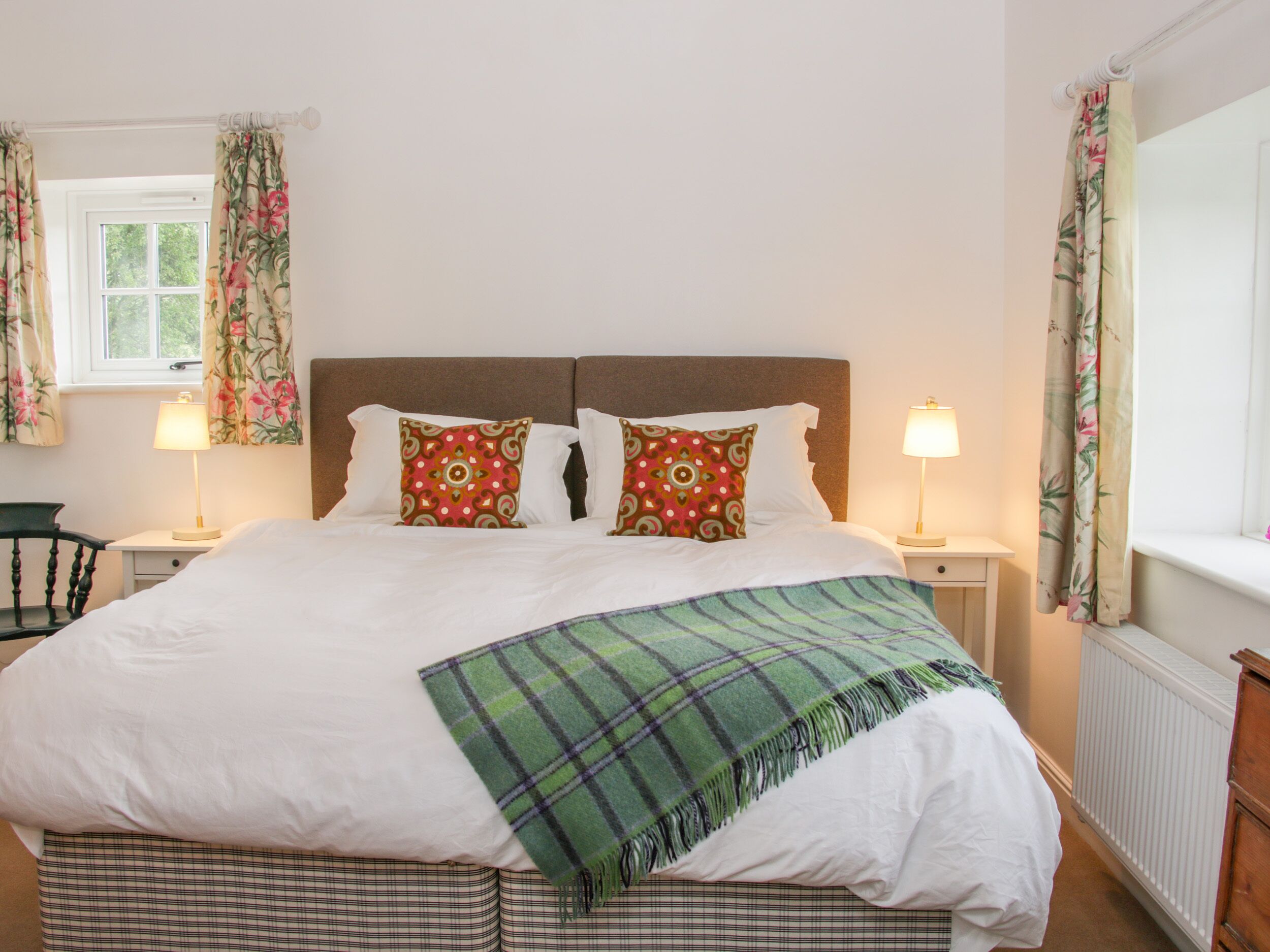 Cottage | 5 bedrooms, individually decorated, individually furnished, free WiFi