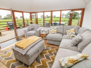 Cottage | Interior