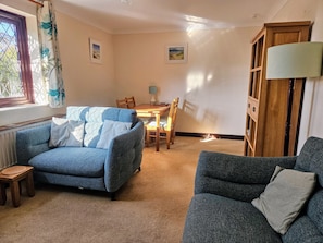 Cottage | Living area