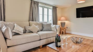 Cottage | Interior