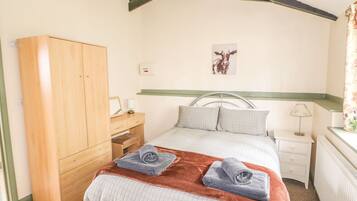Cottage | Interior