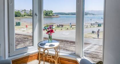 Bay View Apartment