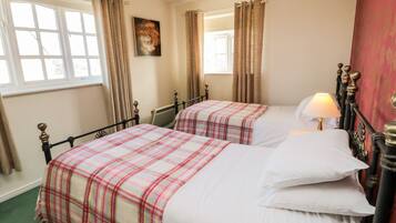 Cottage | 3 bedrooms, individually decorated, individually furnished, free WiFi