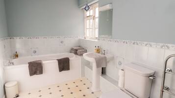 Cottage | Bathroom | Shower