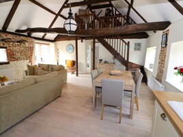 Cottage | Living area