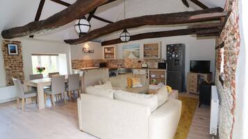 Cottage | Living area