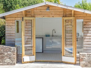 Cottage | Property grounds